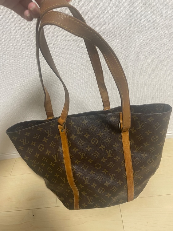 ショッピングバッグ（ブランドバッグ）の商品画像 - 査定依頼日：2026年2月17日 - 最高査定価格：70,000円