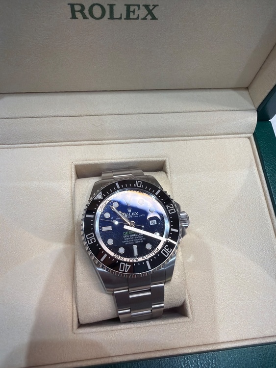 ロレックス シードゥエラー 12666（高級時計）の商品画像 - 査定依頼日：2026年2月19日 - 最高査定価格：2,050,000円