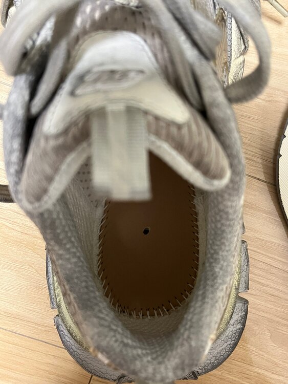 バレンシアガ  （ブランドバッグ）の商品画像 - 査定依頼日：2025年5月27日 - 最高査定価格：33,000円