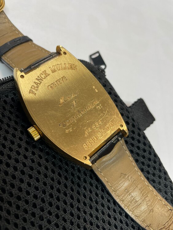 フランクミュラー トノウカーベックス 8880s（高級時計）の商品画像 - 査定依頼日：2025年3月6日 - 最高査定価格：100,000円