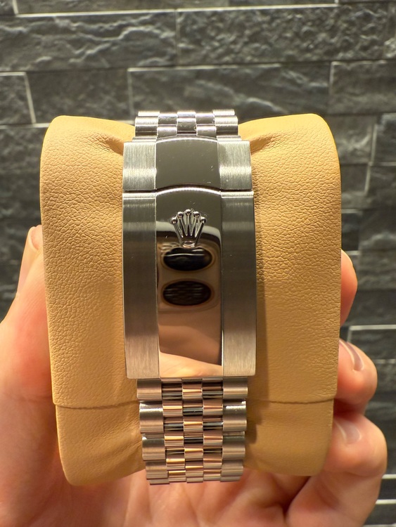 3336934 （高級時計）の商品画像 - 査定依頼日：2025年6月8日 - 最高査定価格：3,400,000円