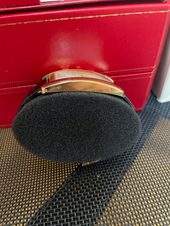 カルティエ　タンクアメリカン　LM K18（高級時計）の商品画像 - 査定依頼日：2025年6月26日 - 最高査定価格：1,650,000円