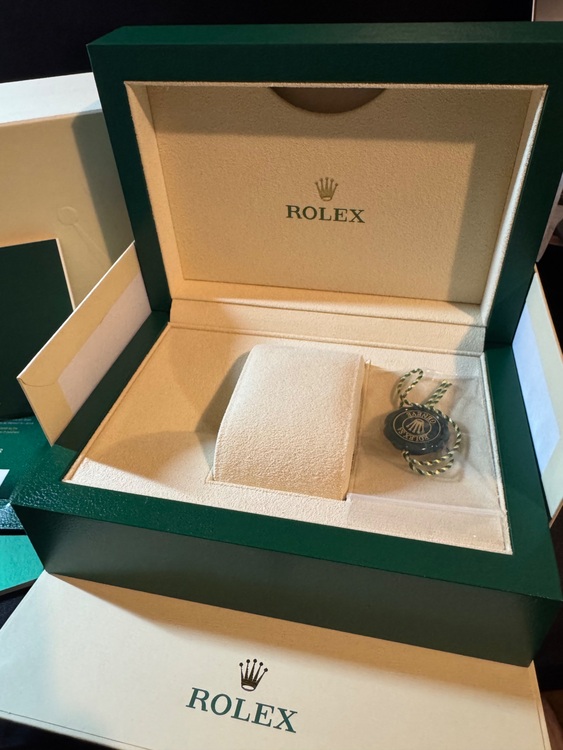 GMTマスター（高級時計）の商品画像 - 査定依頼日：2025年10月27日 - 最高査定価格：2,600,000円