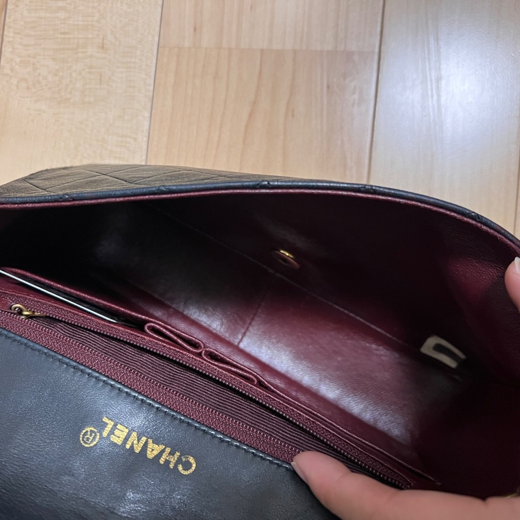 ショルダーバッグ（ブランドバッグ）の商品画像 - 査定依頼日：2025年9月29日 - 最高査定価格：240,000円