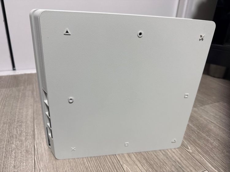 PS4 CUH-2200B（ゲーム機本体・ゲームソフト）の商品画像 - 査定依頼日：2026年6月7日 - 最高査定価格：15,000円