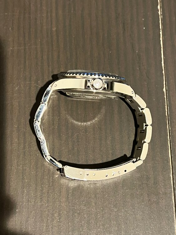 ロレックス シードゥエラー 1660（高級時計）の商品画像 - 査定依頼日：2025年1月4日 - 最高査定価格：1,330,000円