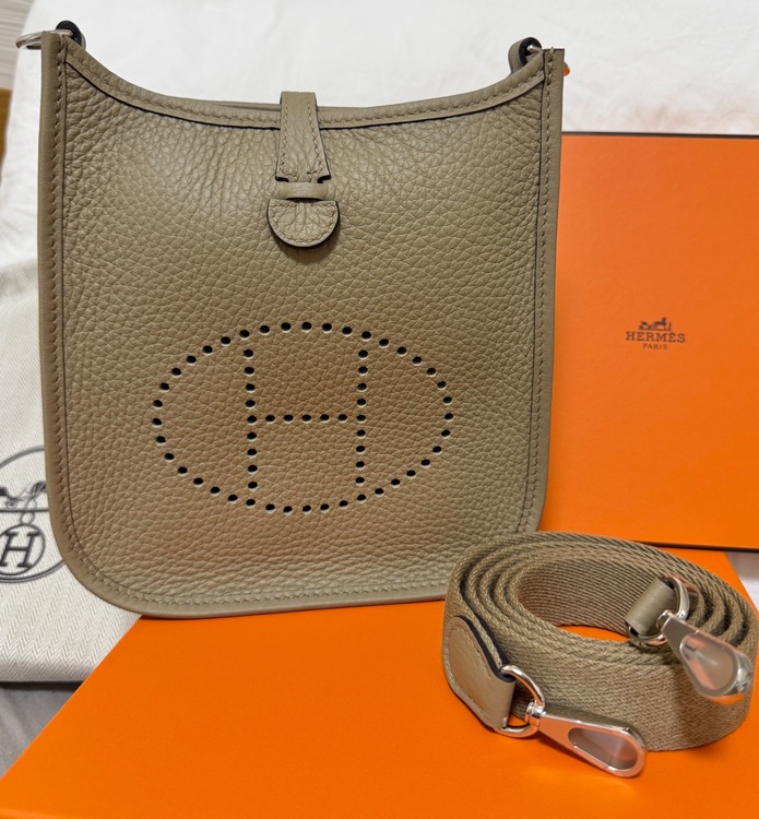 エルメス エブリン （ブランドバッグ）の商品画像 - 査定依頼日：2025年11月10日 - 最高査定価格：340,000円