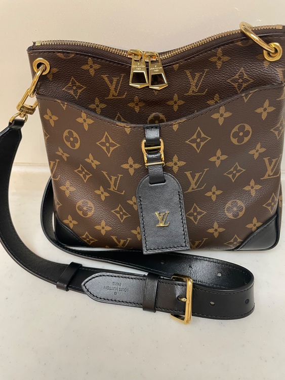 オデオンNM PM  ショルダーバッグ ブラック M45353（ブランドバッグ）の商品画像 - 査定依頼日：2025年7月21日 - 最高査定価格：220,000円