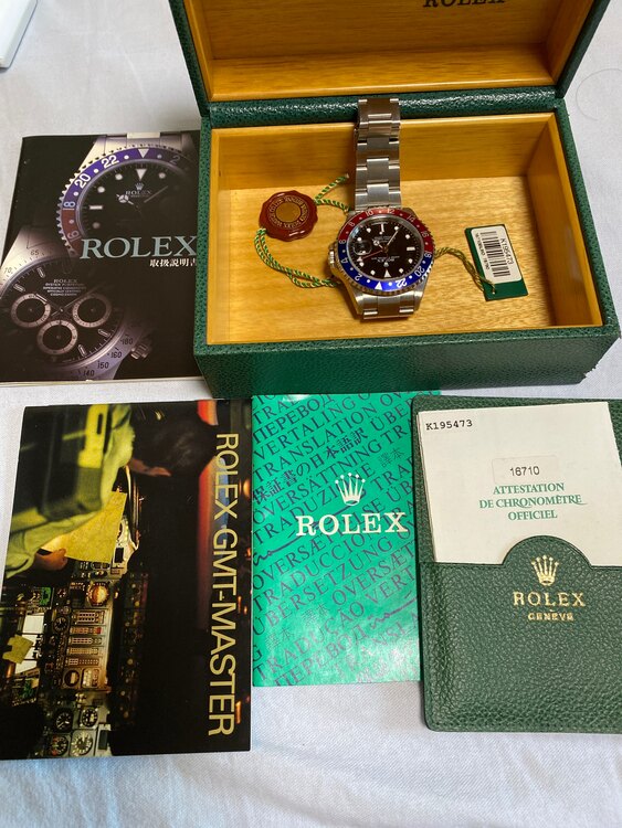 ロレックス GMTマスター 16710（高級時計）の商品画像 - 査定依頼日：2025年5月27日 - 最高査定価格：2,000,000円