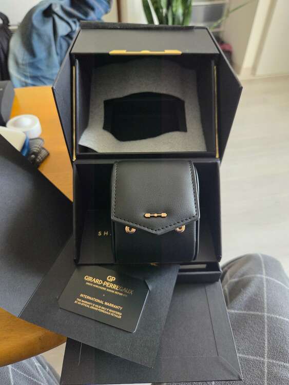 その他 ジラールベルゴ  49555-11-435-BH6A　（高級時計）の商品画像 - 査定依頼日：2025年4月7日 - 最高査定価格：650,000円