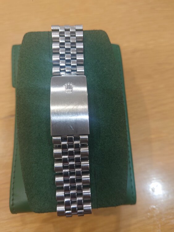 ロレックス パーペチュアルデイト ベゼル部分はホワイトゴールド。丸の内のロレックスサービスセンターでオーバーホール済。（高級時計）の商品画像 - 査定依頼日：2026年3月17日 - 最高査定価格：900,000円