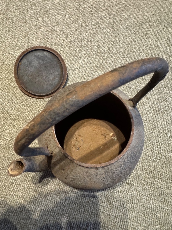 鉄瓶　南部鉄瓶　仁左衛門（美術品・骨董品）の商品画像 - 査定依頼日：2025年10月28日