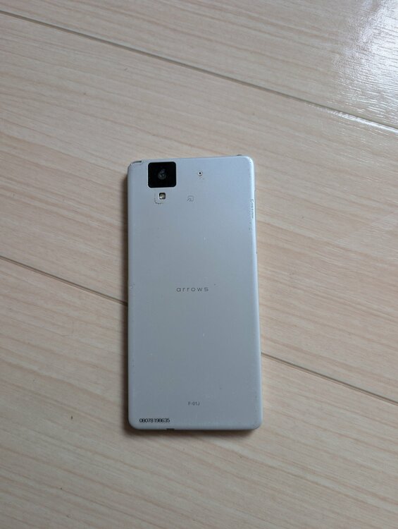 arrows arrows その他 【docomo】arrows fit F-01H（スマホ）の商品画像 - 査定依頼日：2026年7月31日