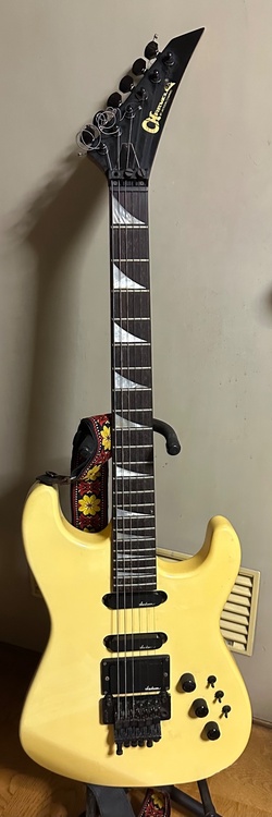 Model 4（ピアノ・楽器・PA機材）の商品画像 - 査定依頼日：2026年10月20日 - 最高査定価格：22,000円