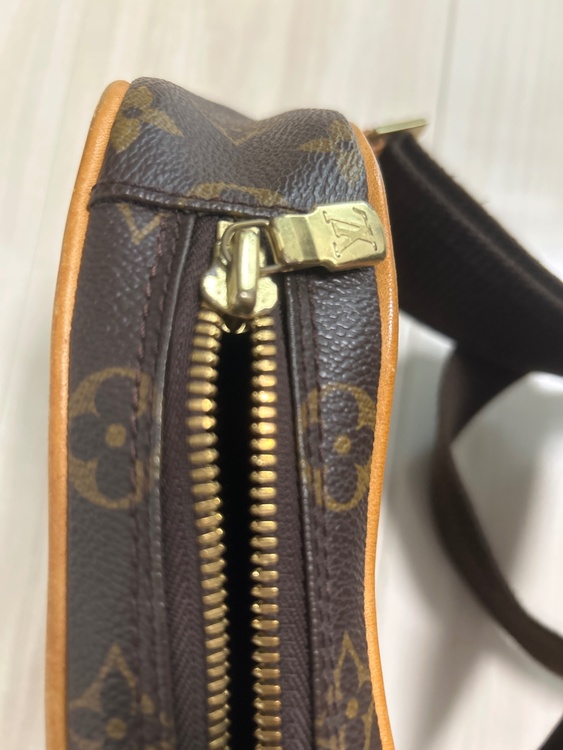 ポシェットガンジュ（ブランドバッグ）の商品画像 - 査定依頼日：2026年2月23日 - 最高査定価格：70,000円