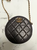 CHANEL マトラッセ ラウンド チェーンショルダー ミニ バッグ レザー ゴールド金具（ブランドバッグ）の商品画像 - 査定依頼日：2026年8月31日 - 最高査定価格：100,000円