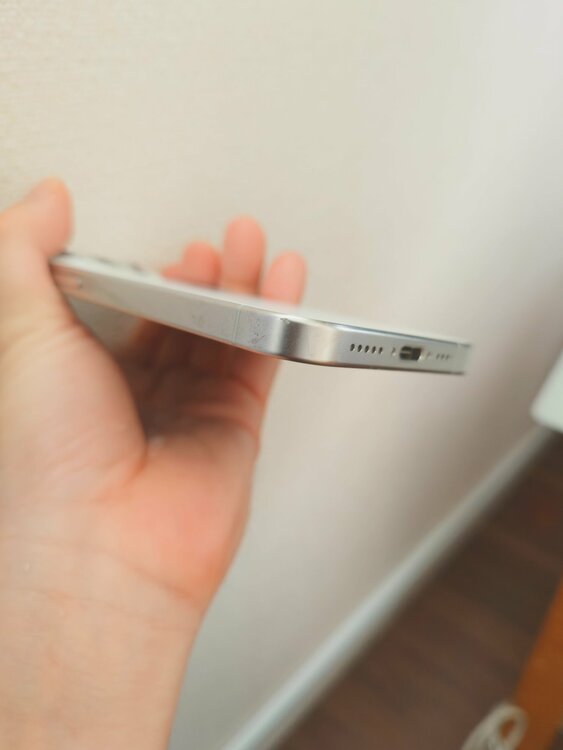 iphone15pro 512GB　ホワイトチタニウム（スマホ）の商品画像 - 査定依頼日：2026年9月7日 - 最高査定価格：81,000円