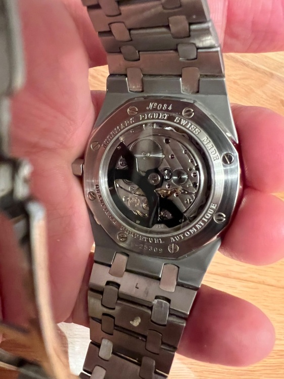 オーデマピゲ ロイヤルオーク オ25820SP.OO.0944SP.03（高級時計）の商品画像 - 査定依頼日：2025年11月15日 - 最高査定価格：18,500,000円