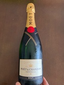 Moet&Chandon（お酒）の商品画像 - 査定依頼日：2025年6月20日 - 最高査定価格：3,500円