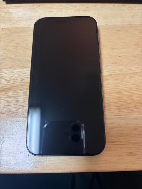 iPhone iPhone 15 Pro 128GB 楽天モバイル（スマホ）の商品画像 - 査定依頼日：2026年8月28日 - 最高査定価格：74,000円