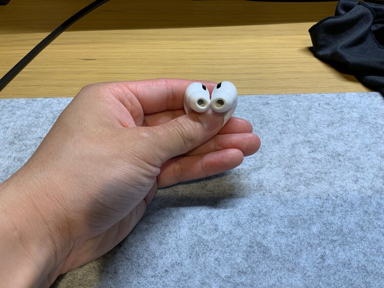 AirPods pro（A2084）（オーディオ・スピーカー）の商品画像 - 査定依頼日：2025年5月26日 - 最高査定価格：2,230円