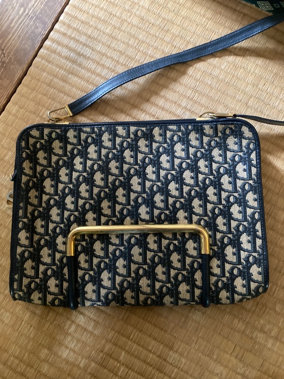 ディオール  （ブランドバッグ）の商品画像 - 査定依頼日：2025年6月6日 - 最高査定価格：30,000円