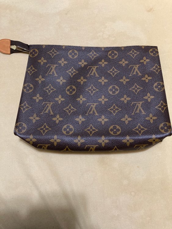 ルイヴィトン　セカンドバッグ　中に傷あり（ブランドバッグ）の商品画像 - 査定依頼日：2022年10月10日 - 最高査定価格：20,000円