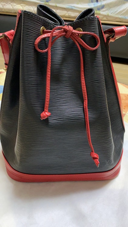 ノエ バイカラー（ブランドバッグ）の商品画像 - 査定依頼日：2022年5月25日 - 最高査定価格：30,000円