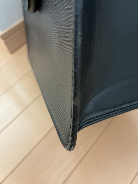 ルイヴィトン エピ（ブランドバッグ）の商品画像 - 査定依頼日：2026年9月20日 - 最高査定価格：5,500円