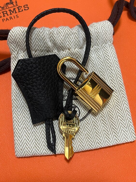 エルメス ケリー （ブランドバッグ）の商品画像 - 査定依頼日：2025年2月21日 - 最高査定価格：2,820,000円