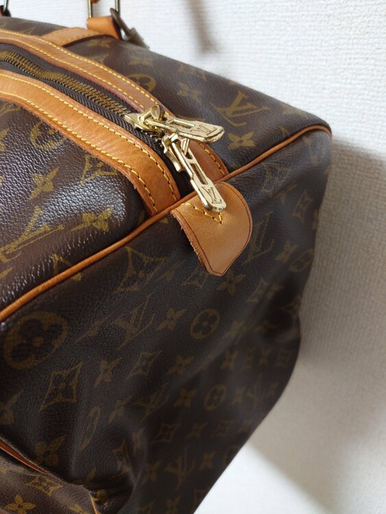 ボストンバッグ（名称等不明）（ブランドバッグ）の商品画像 - 査定依頼日：2025年12月19日 - 最高査定価格：100,000円