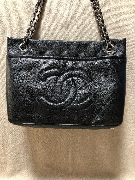 シャネルシルバーチェーントート（ブランドバッグ）の商品画像 - 査定依頼日：2025年1月15日 - 最高査定価格：240,000円