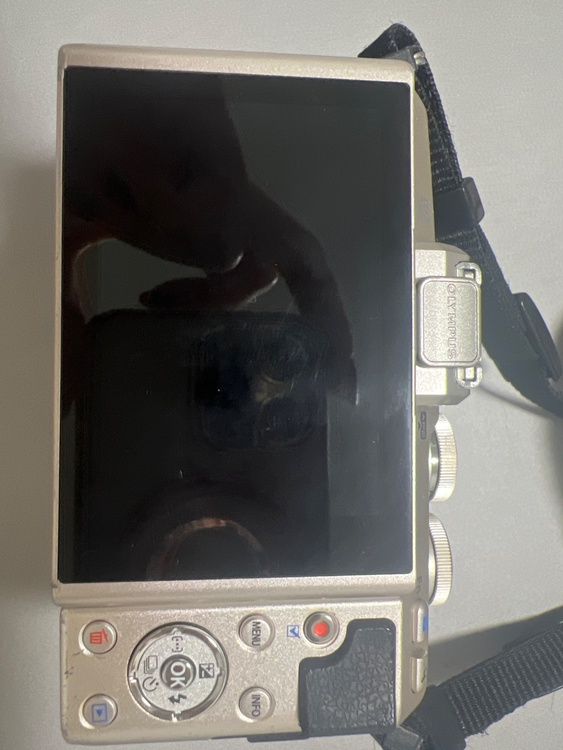 E-PL7（カメラ）の商品画像 - 査定依頼日：2025年12月9日 - 最高査定価格：25,000円