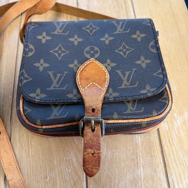 ルイヴィトン モノグラム （ブランドバッグ）の商品画像 - 査定依頼日：2025年12月19日 - 最高査定価格：36,000円