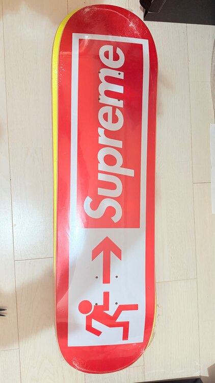 その他 Supreme （ブランドバッグ）の商品画像 - 査定依頼日：2025年5月11日 - 最高査定価格：6,000円