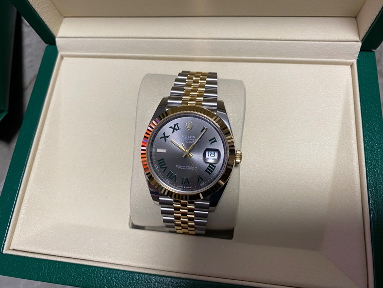 デイトジャスト41 126331（高級時計）の商品画像 - 査定依頼日：2025年6月18日 - 最高査定価格：2,530,000円