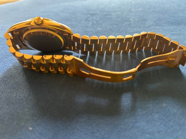 ディディト　ブラックフェイス　テンポイントダイヤ（高級時計）の商品画像 - 査定依頼日：2026年3月8日 - 最高査定価格：3,350,000円