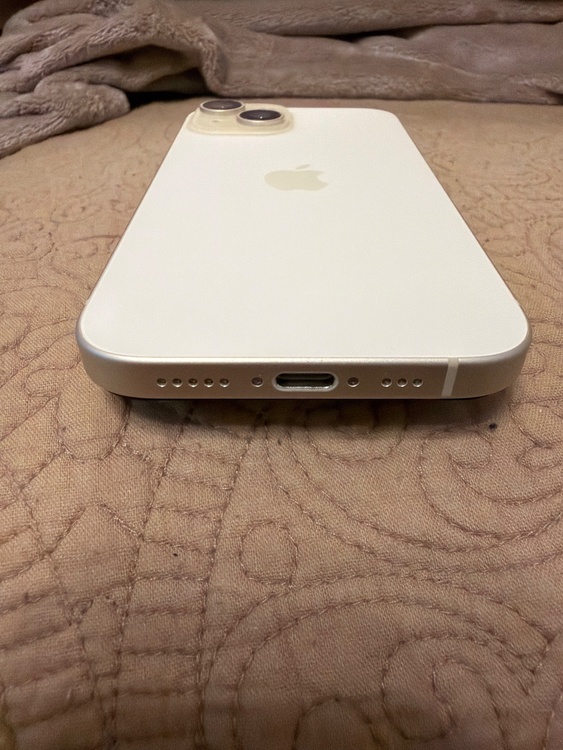iPhone iPhone 15 256GB SIMフリー（スマホ）の商品画像 - 査定依頼日：2026年9月26日 - 最高査定価格：75,000円