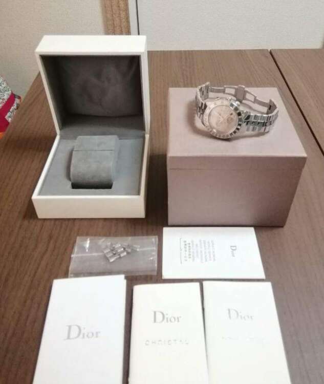 ChristianDior　クリスタル　ダイヤモンドベゼル　クロノグラフ　腕時計（高級時計）の商品画像 - 査定依頼日：2025年5月31日 - 最高査定価格：70,000円