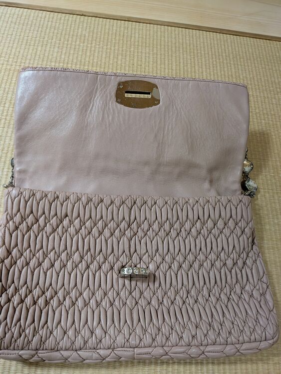 ミュウミュウ  （ブランドバッグ）の商品画像 - 査定依頼日：2025年11月12日 - 最高査定価格：75,000円