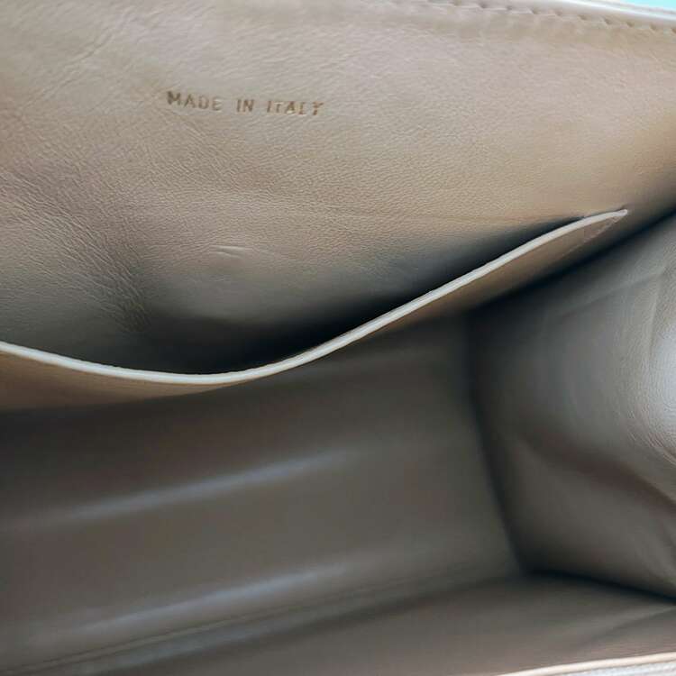 シャネル キャビアスキン ツイストハンドル 2wayハンドバッグベージュ G金具（ブランドバッグ）の商品画像 - 査定依頼日：2025年4月7日 - 最高査定価格：300,000円