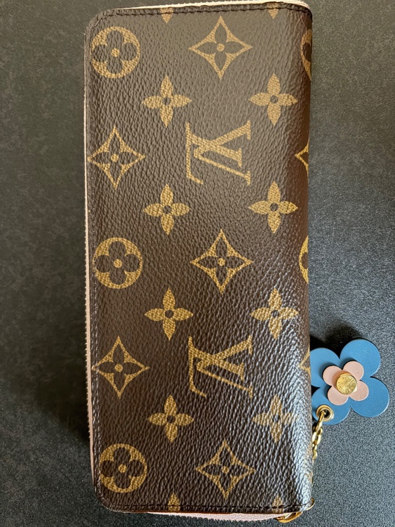 LOUIS VUITTON ルイ ヴィトン モノグラム ポルトフォイユ クレマンス ラウンドファスナー 長財布（ブランド財布・小物）の商品画像 - 査定依頼日：2026年7月14日 - 最高査定価格：14,000円