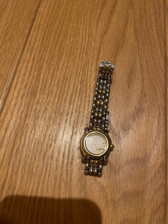 ショパール ハッピースポーツ （高級時計）の商品画像 - 査定依頼日：2025年9月28日 - 最高査定価格：300,000円