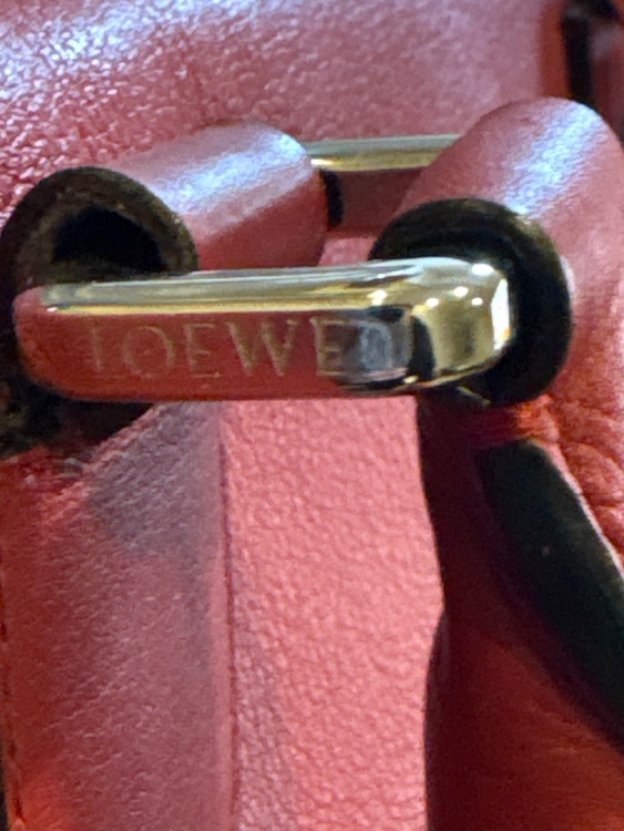 ロエベ　アマソナ75 ボストンバック（ブランドバッグ）の商品画像 - 査定依頼日：2026年1月19日 - 最高査定価格：35,000円