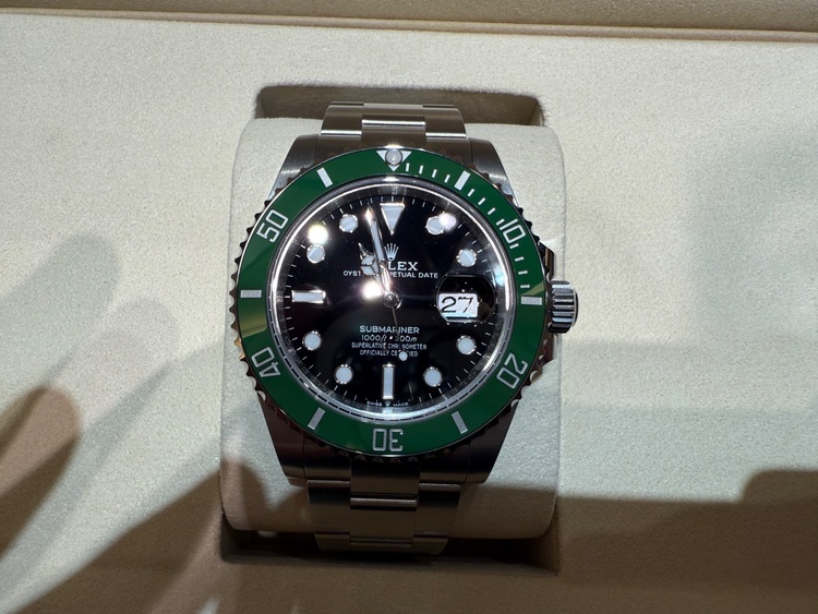 ロレックス サブマリーナー 126610L（高級時計）の商品画像 - 査定依頼日：2025年10月27日 - 最高査定価格：2,430,000円