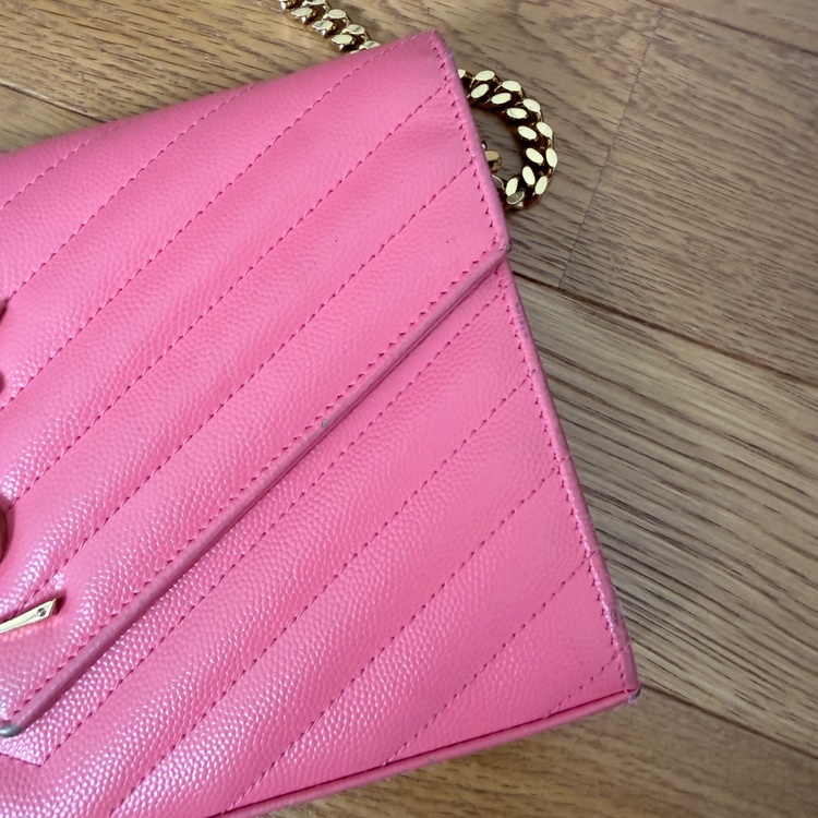 SAINT LAURENT サンローラン YSL チェーンウォレット WOC ピンク ゴールド（ブランドバッグ）の商品画像 - 査定依頼日：2026年9月21日 - 最高査定価格：80,000円
