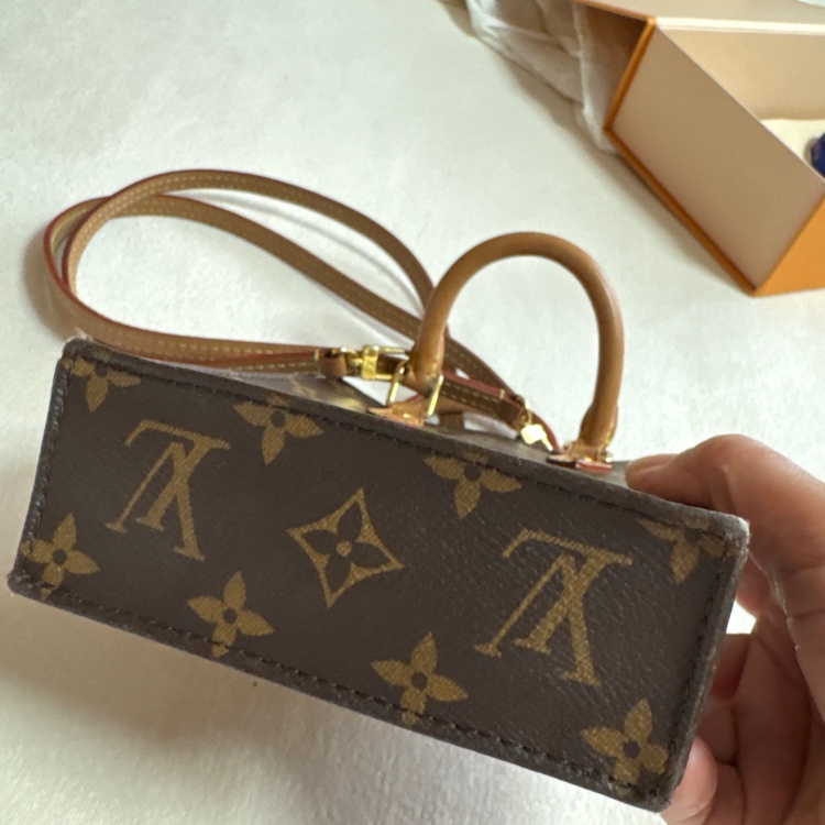 ルイヴィトン モノグラム （ブランドバッグ）の商品画像 - 査定依頼日：2026年4月22日 - 最高査定価格：100,000円