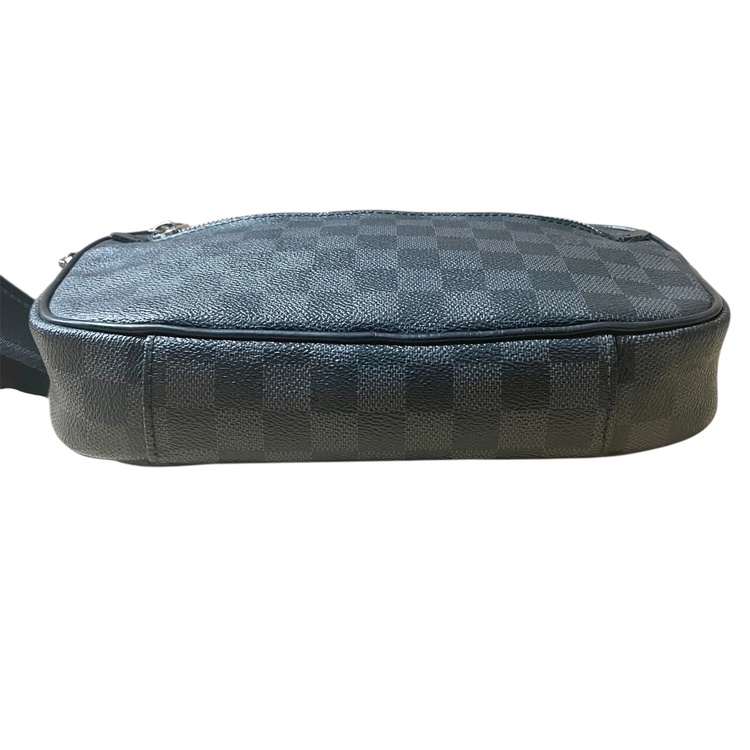 ダミエグラフィット　アンブレール　N41289（ブランドバッグ）の商品画像 - 査定依頼日：2026年1月10日 - 最高査定価格：90,000円