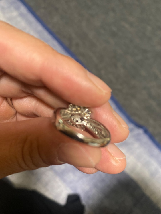 プラチナダイヤモンドリング（宝石）の商品画像 - 査定依頼日：2025年8月20日 - 最高査定価格：80,000円