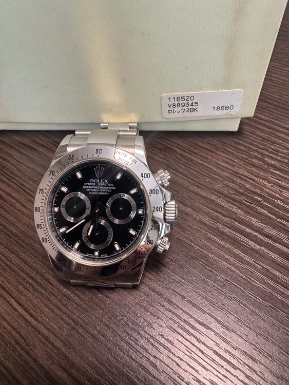 ロレックス デイトナ 116520  ＢＫ　Ｖ88934（高級時計）の商品画像 - 査定依頼日：2025年5月12日 - 最高査定価格：2,800,000円